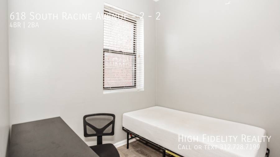 Apartment for rent at 618 S Racine Ave, Chicago, IL 60607