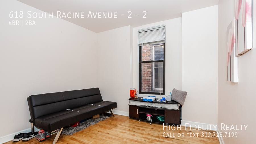 Apartment for rent at 618 S Racine Ave, Chicago, IL 60607