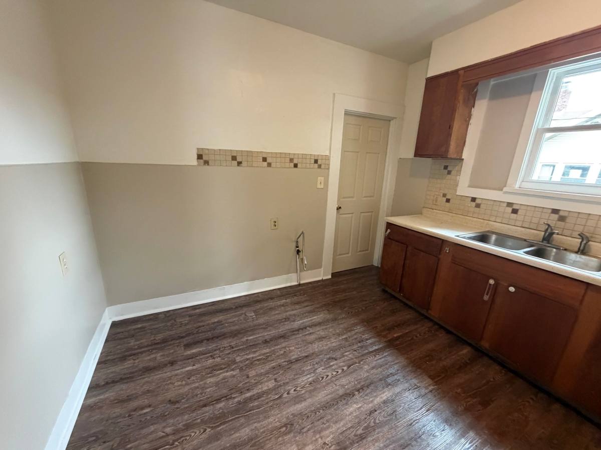 House for rent at 409 Woodbury W, Danville, IL 61832