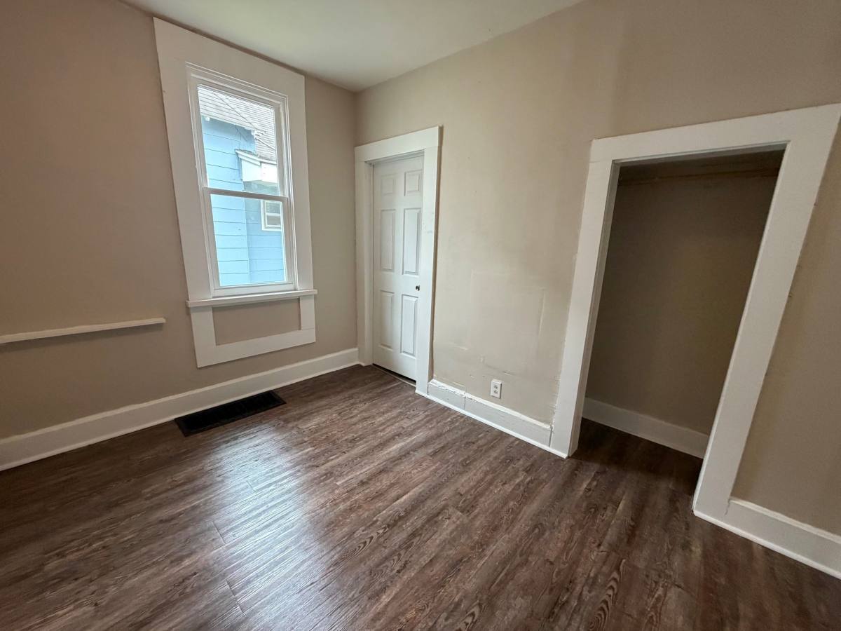 House for rent at 409 Woodbury W, Danville, IL 61832