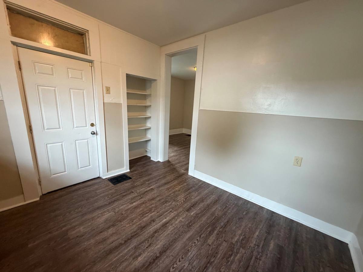 House for rent at 409 Woodbury W, Danville, IL 61832
