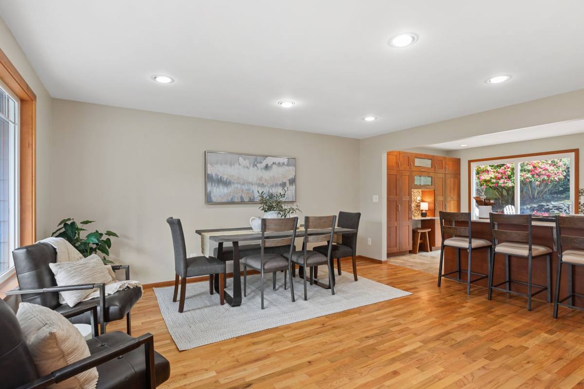 House for rent at 21329 95th Ave W, Edmonds, WA 98020