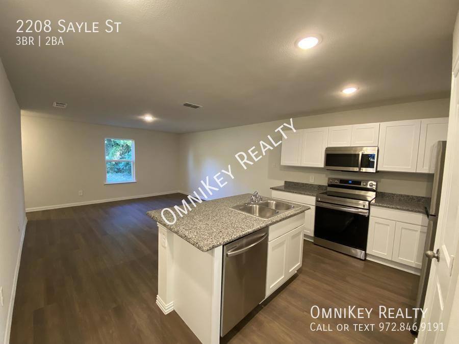House for rent at 2208 Sayle St, Greenville, TX 75401