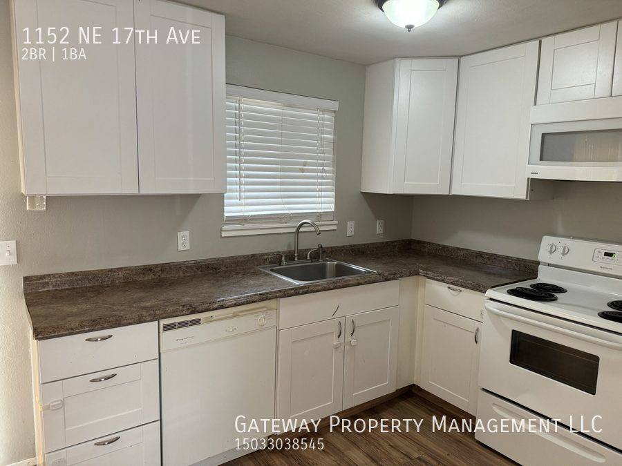 Townhouse for rent at 1152 NE 17th Ave, Hillsboro, OR 97124