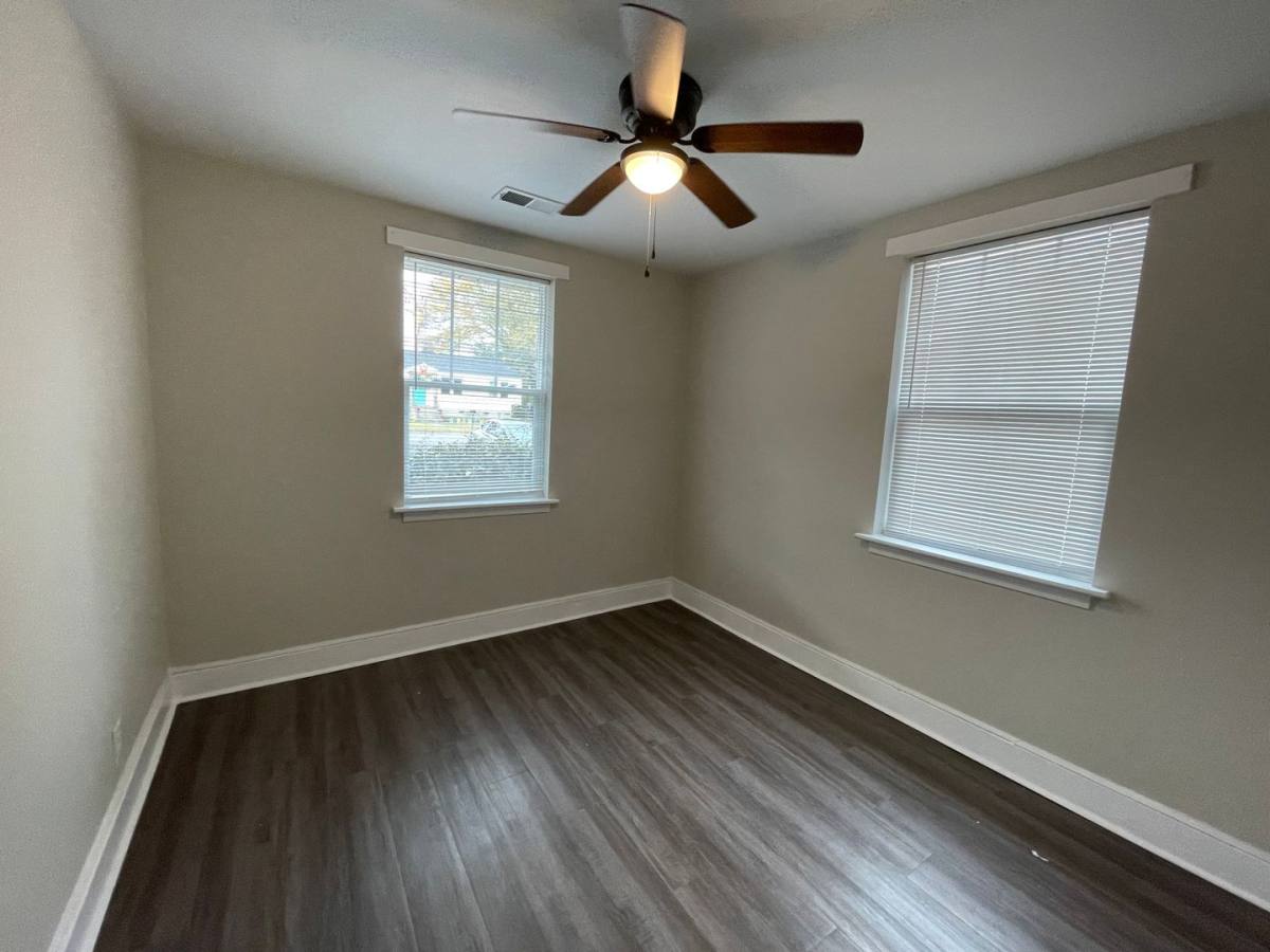 Apartment for rent at 1012 1014 Woodlawn Ave, Columbia, SC 29209