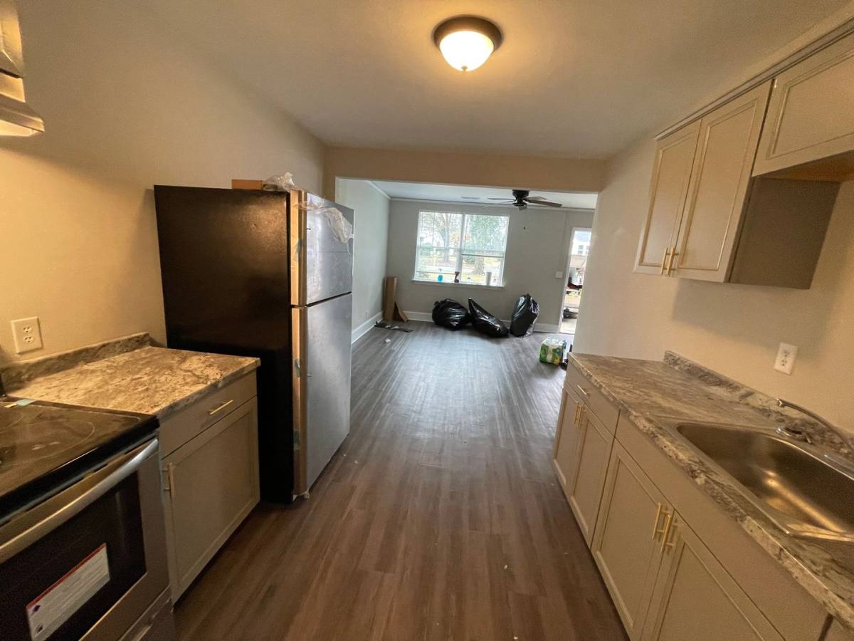 Apartment for rent at 1012 1014 Woodlawn Ave, Columbia, SC 29209