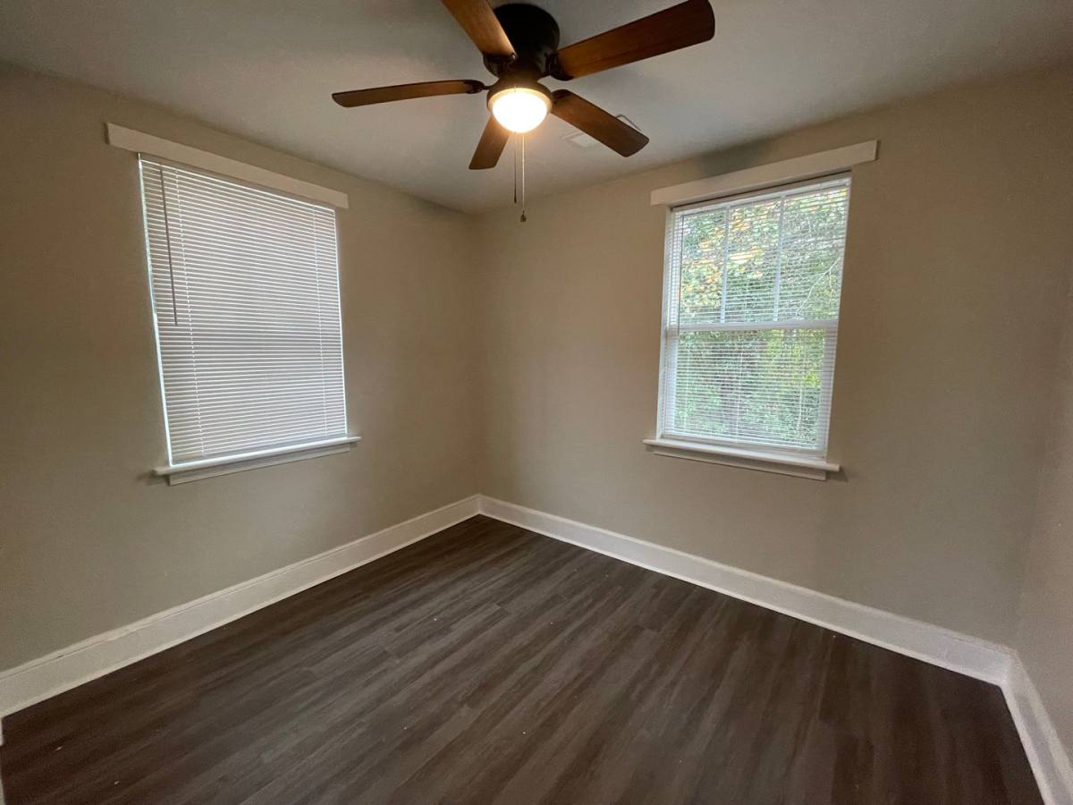 Apartment for rent at 1012 1014 Woodlawn Ave, Columbia, SC 29209