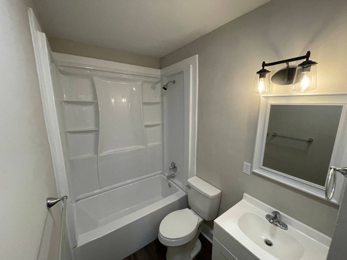 Apartment for rent at 1012 1014 Woodlawn Ave, Columbia, SC 29209
