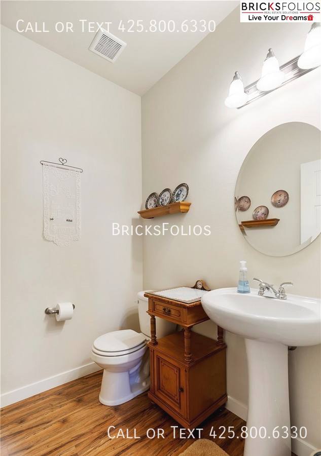 House for rent at 11557 174th St E, Puyallup, WA 98374