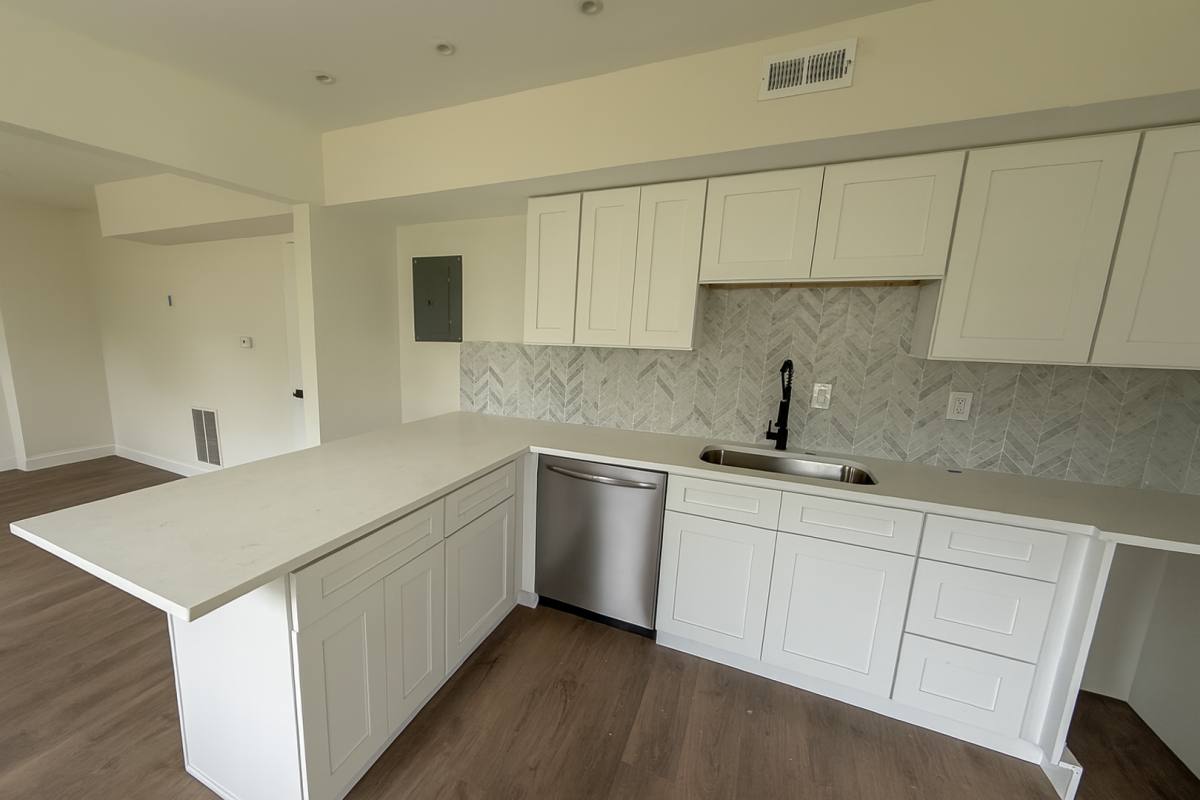 Apartment for rent at 2089 W 41st, Cleveland, OH 44113