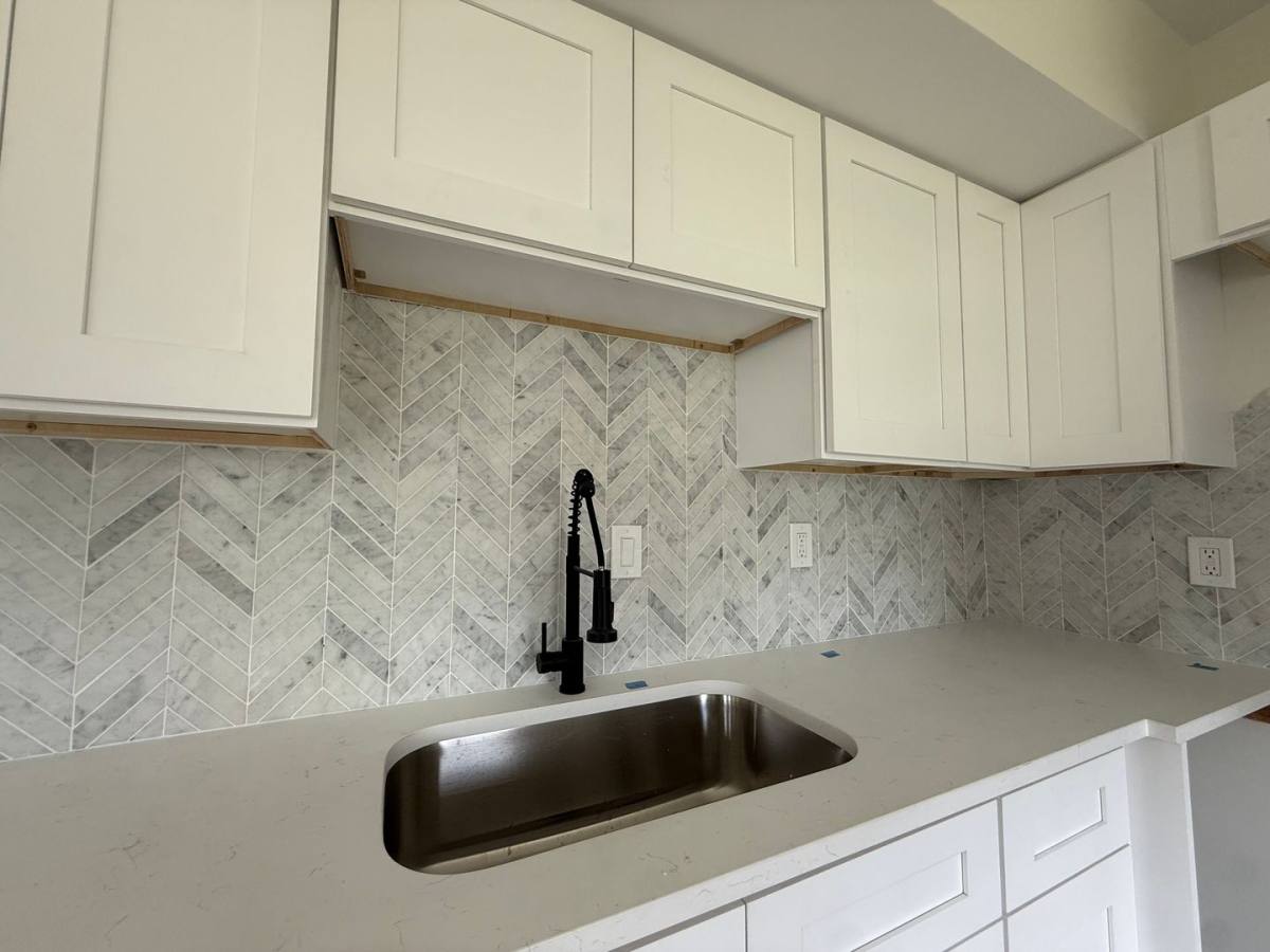 Apartment for rent at 2089 W 41st, Cleveland, OH 44113