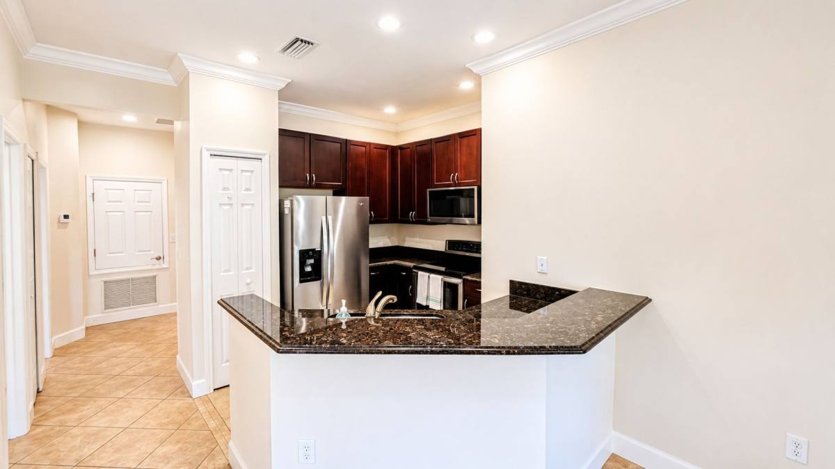 Condo for rent at 7919 Limestone Lane, Sarasota, FL 34233