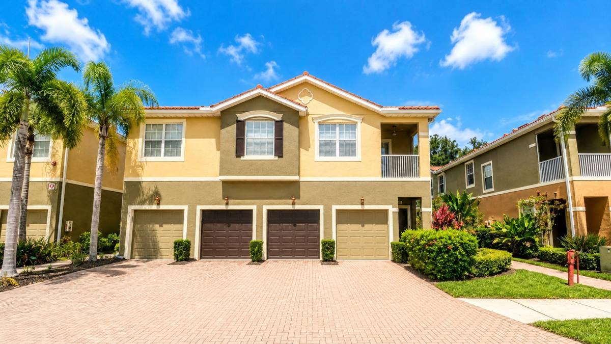 Condo for rent at 7919 Limestone Lane, Sarasota, FL 34233
