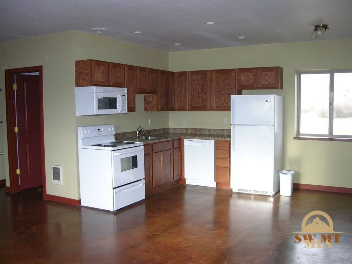 Apartment for rent at 6 Overlook, Emigrant, MT 59027
