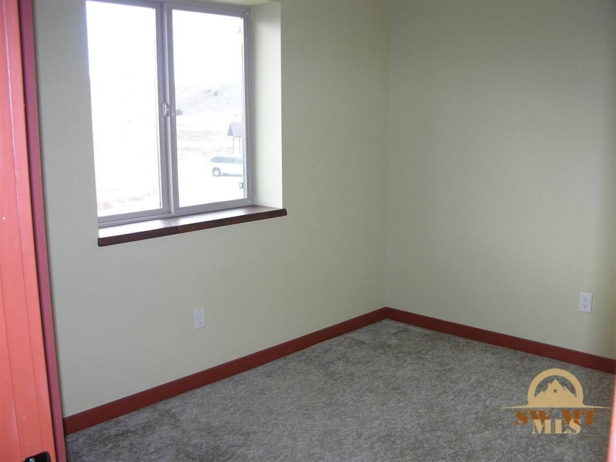 Apartment for rent at 6 Overlook, Emigrant, MT 59027