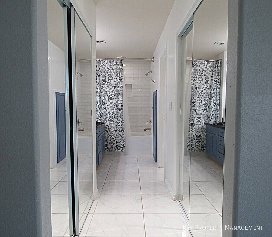 Townhouse for rent at 8521 Heather Downs Dr, Las Vegas, NV 89113