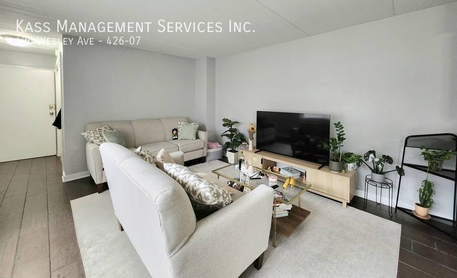 Apartment for rent at 426 Wesley Ave #7, Oak Park, IL 60302