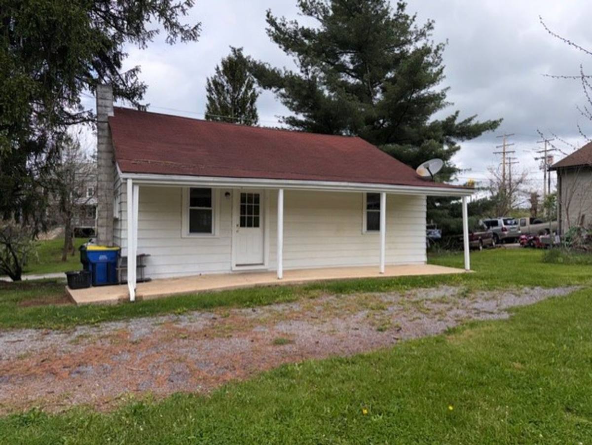 House for rent at 1660 Bamberger Rd, Etters, PA 17319