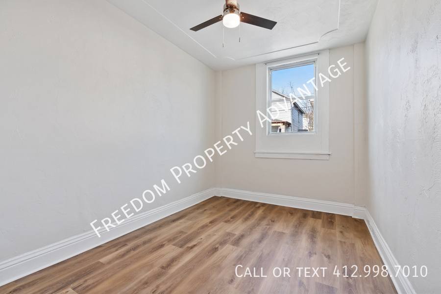 Apartment for rent at 10 Iron St #1A, Canonsburg, PA 15317