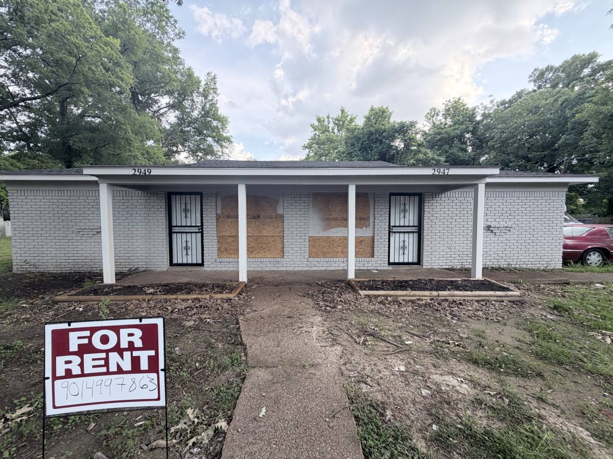 Apartment for rent at 2947 Carnes Ave #1, Memphis, TN 38111