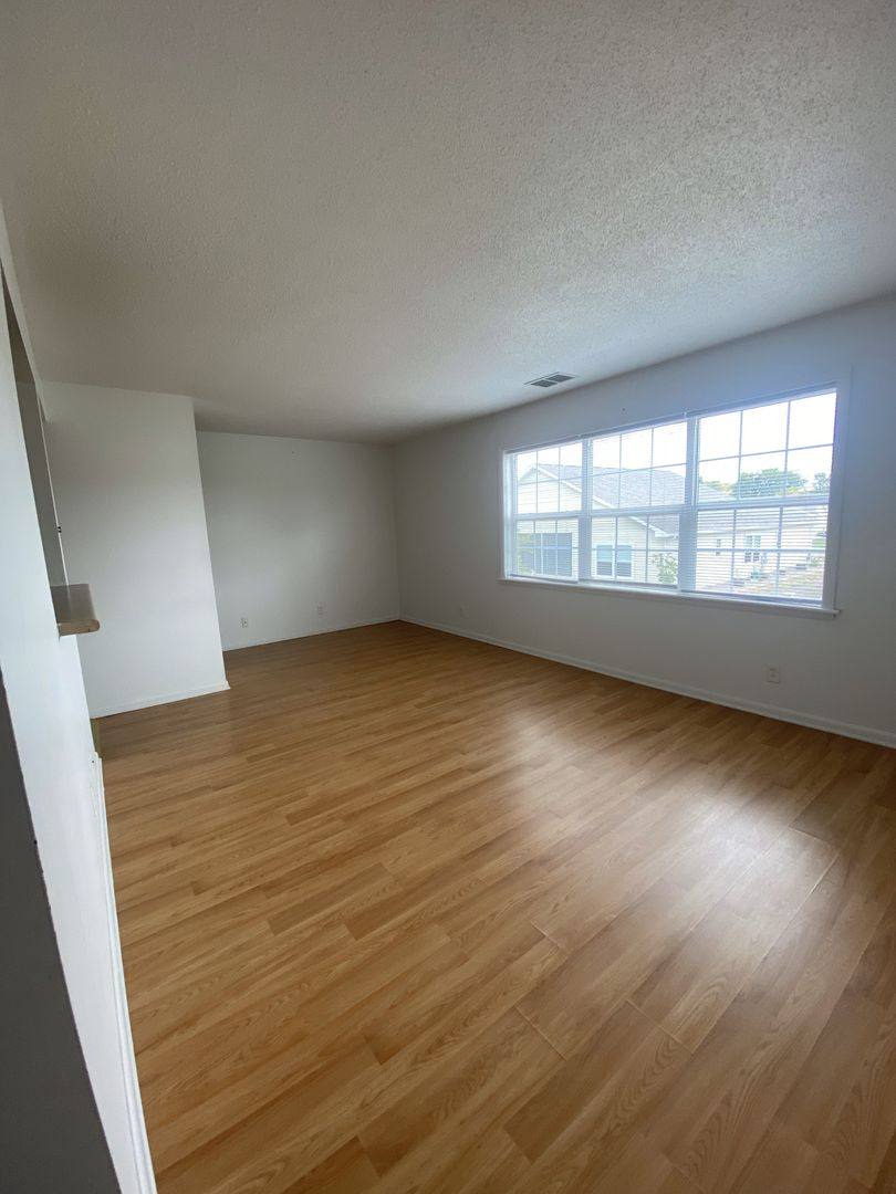 Apartment for rent at 2205 Marquette Rd, Peru, IL 61354