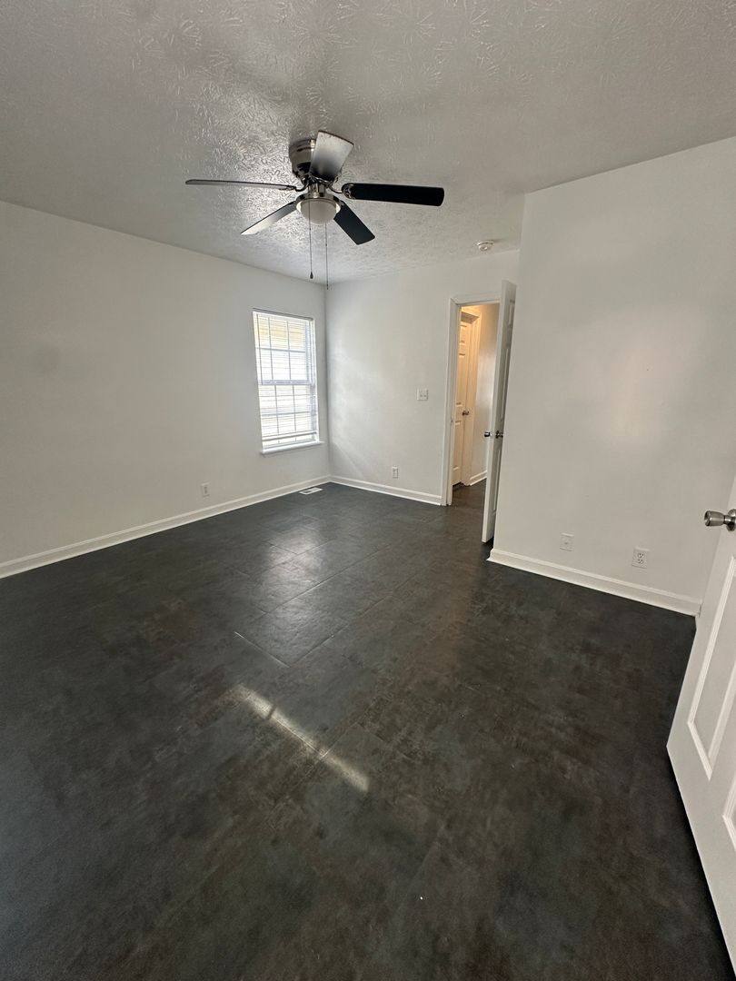 House for rent at 4220 Sunset Ave, Louisville, KY 40211