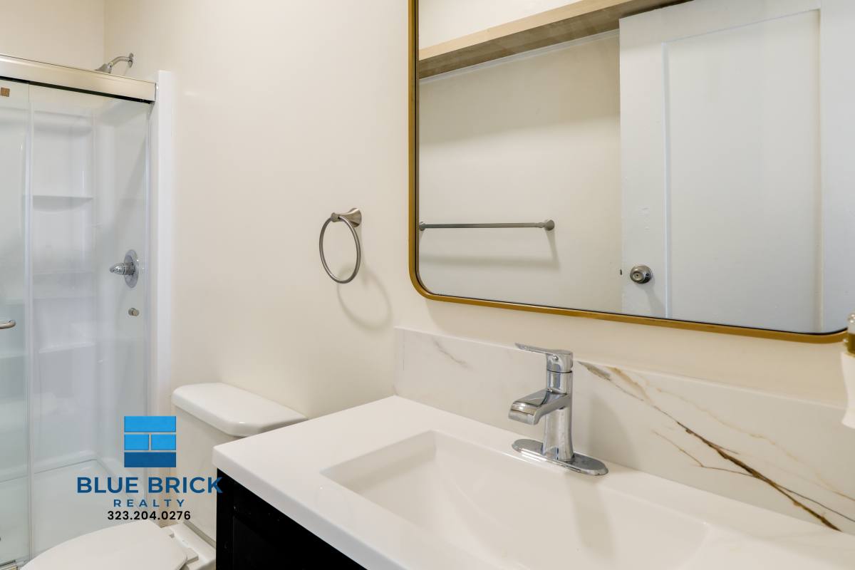 Apartment for rent at 300 N Bonnie Brae St #302, Los Angeles, CA 90026
