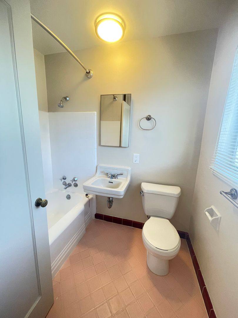 Apartment for rent at 3349 I St, Sacramento, CA 95816