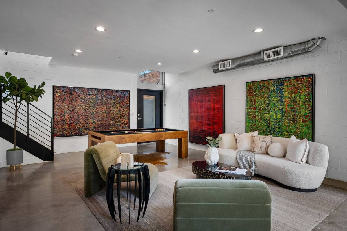 Townhouse for rent at 1037 N Laurel Ave #19C, Los Angeles, CA 90046