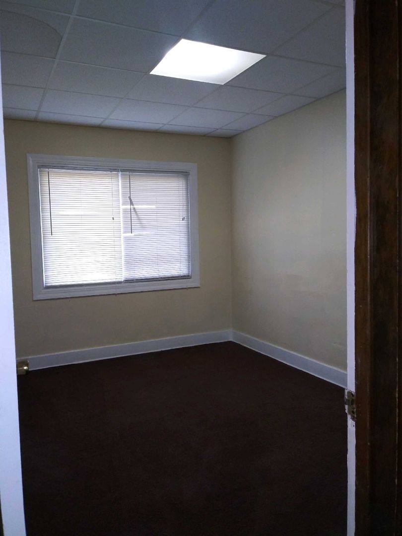 Apartment for rent at 2426-28 Benderwirt Ave, Rockford, IL 61103