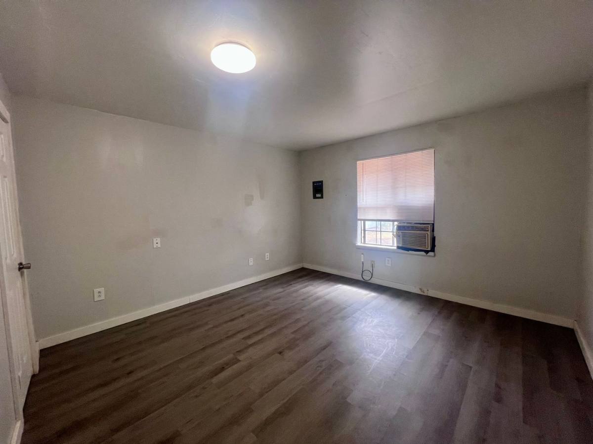 Townhouse for rent at 515 SW 6th St, Seminole, TX 79360