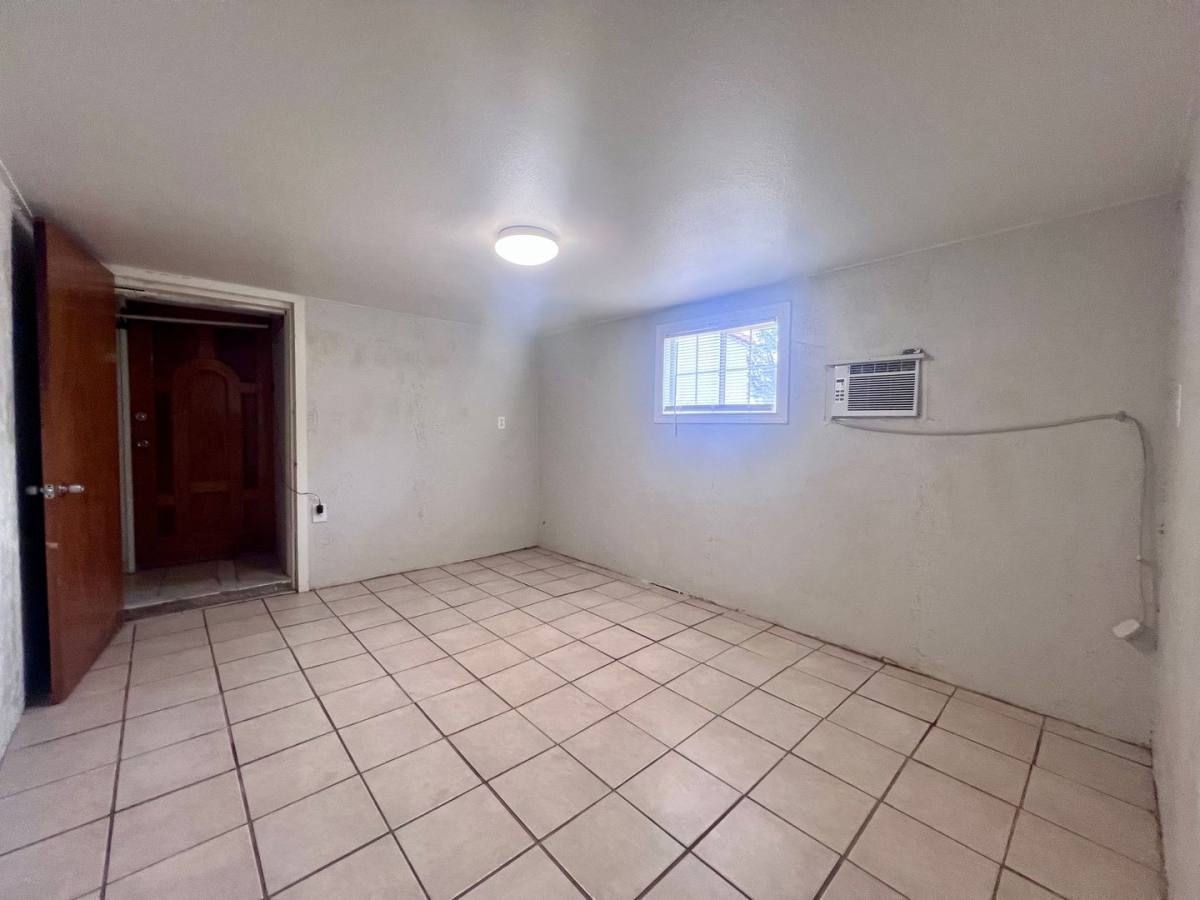Townhouse for rent at 515 SW 6th St, Seminole, TX 79360