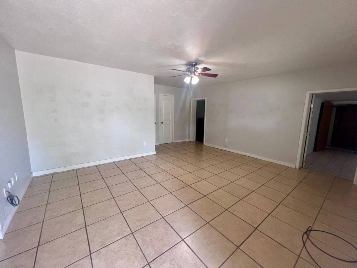 Townhouse for rent at 515 SW 6th St, Seminole, TX 79360