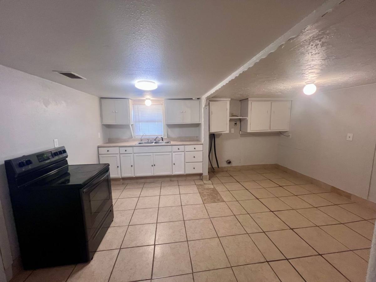 Townhouse for rent at 515 SW 6th St, Seminole, TX 79360
