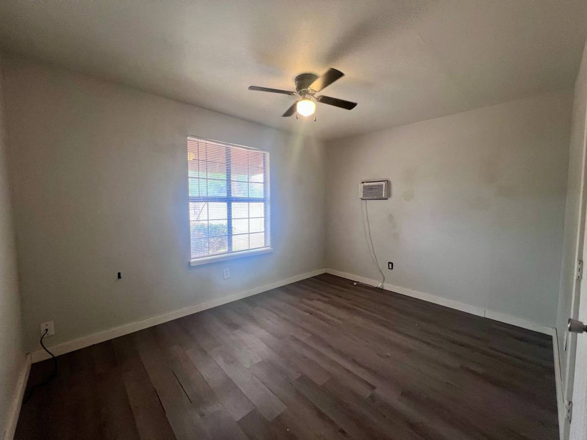 Townhouse for rent at 515 SW 6th St, Seminole, TX 79360