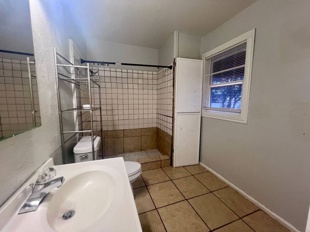 Townhouse for rent at 515 SW 6th St, Seminole, TX 79360