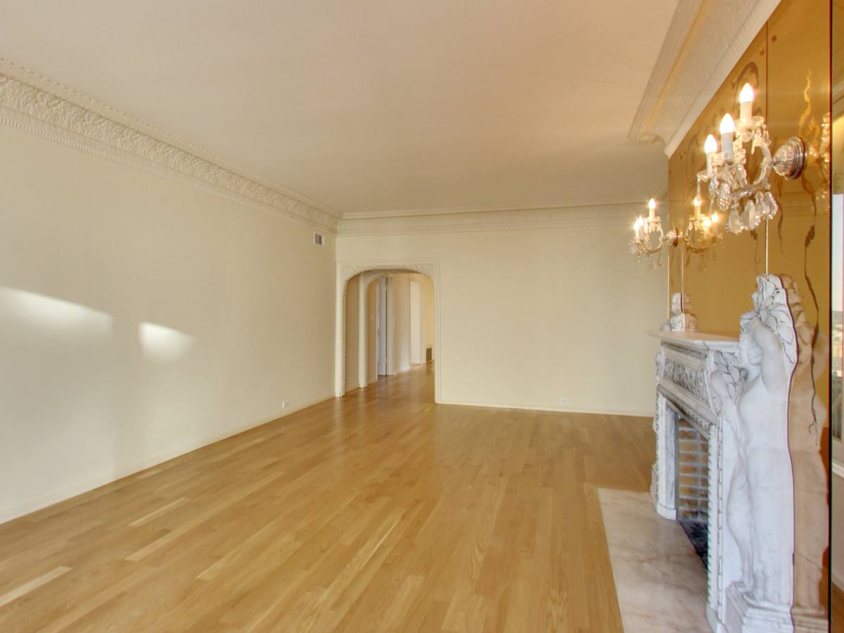 Apartment for rent at 2090 Green St, San Francisco, CA 94123