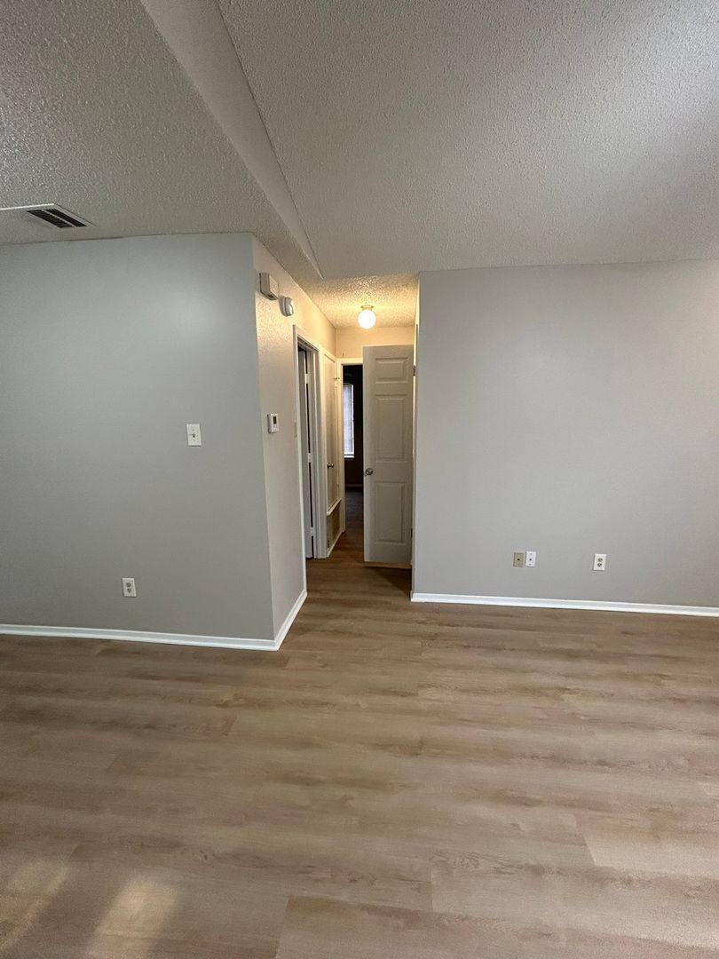 Apartment for rent at 7900 W Gate Blvd, Austin, TX 78745