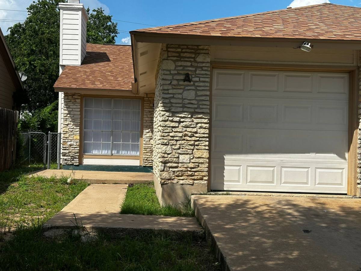 Apartment for rent at 2202 Donahue Lane, Austin, TX 78744