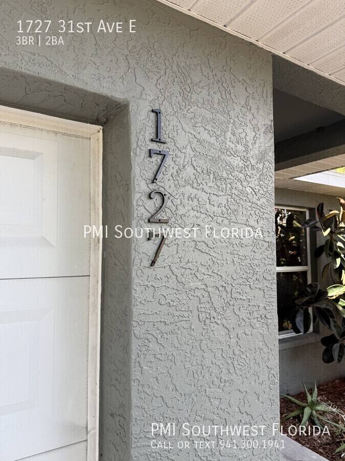 House for rent at 1727 31st Ave E, Bradenton, FL 34208