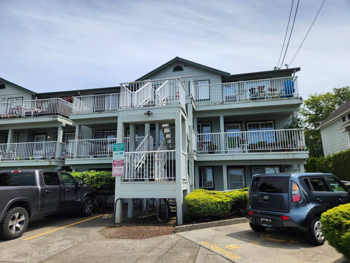 Apartment for rent at 1119 N Forest St, Bellingham, WA 98225