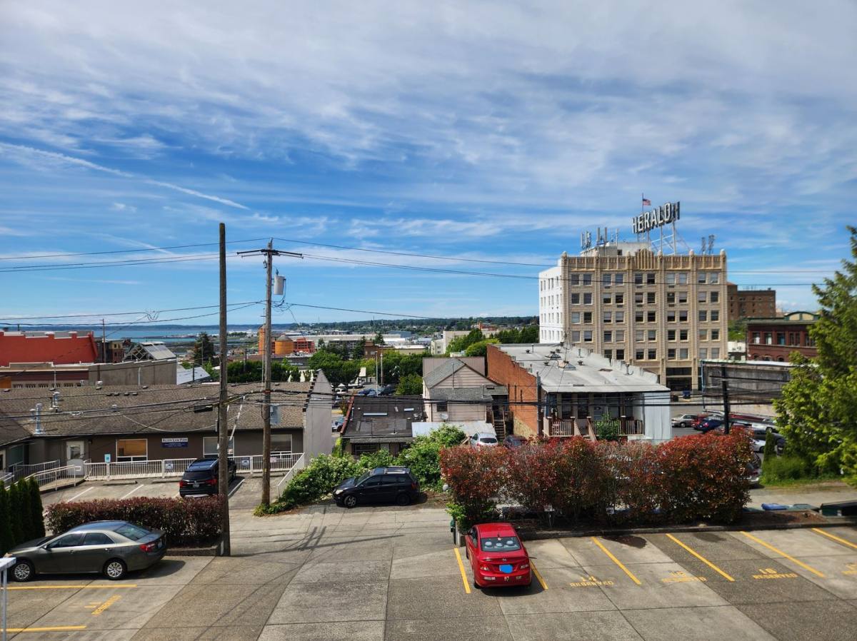 Apartment for rent at 1119 N Forest St, Bellingham, WA 98225