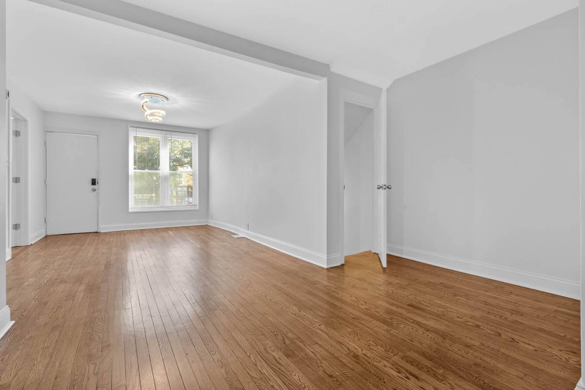 Apartment for rent at 2228 S Wood #1, Chicago, IL 60608