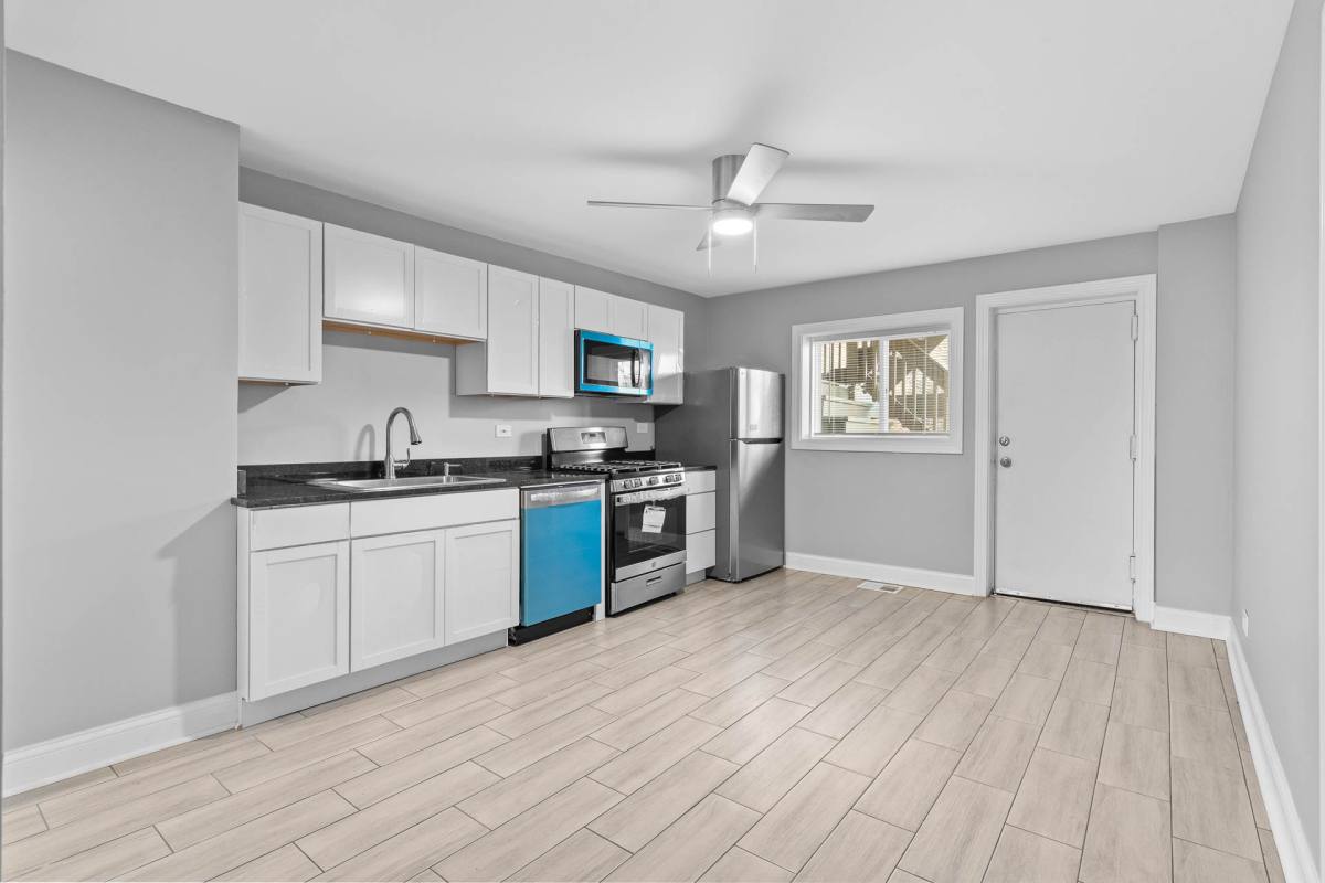 Apartment for rent at 2228 S Wood #1, Chicago, IL 60608