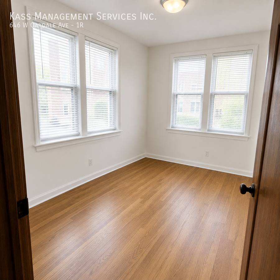 Apartment for rent at 646 W Oakdale Ave #1R, Chicago, IL 60613