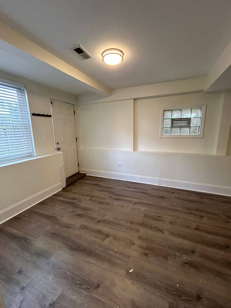 Apartment for rent at 1505 W Huron St #G, Chicago, IL 60642