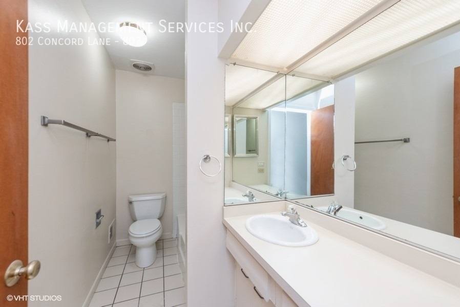 Townhouse for rent at 802 Concord Lane #802, Barrington, IL 60010