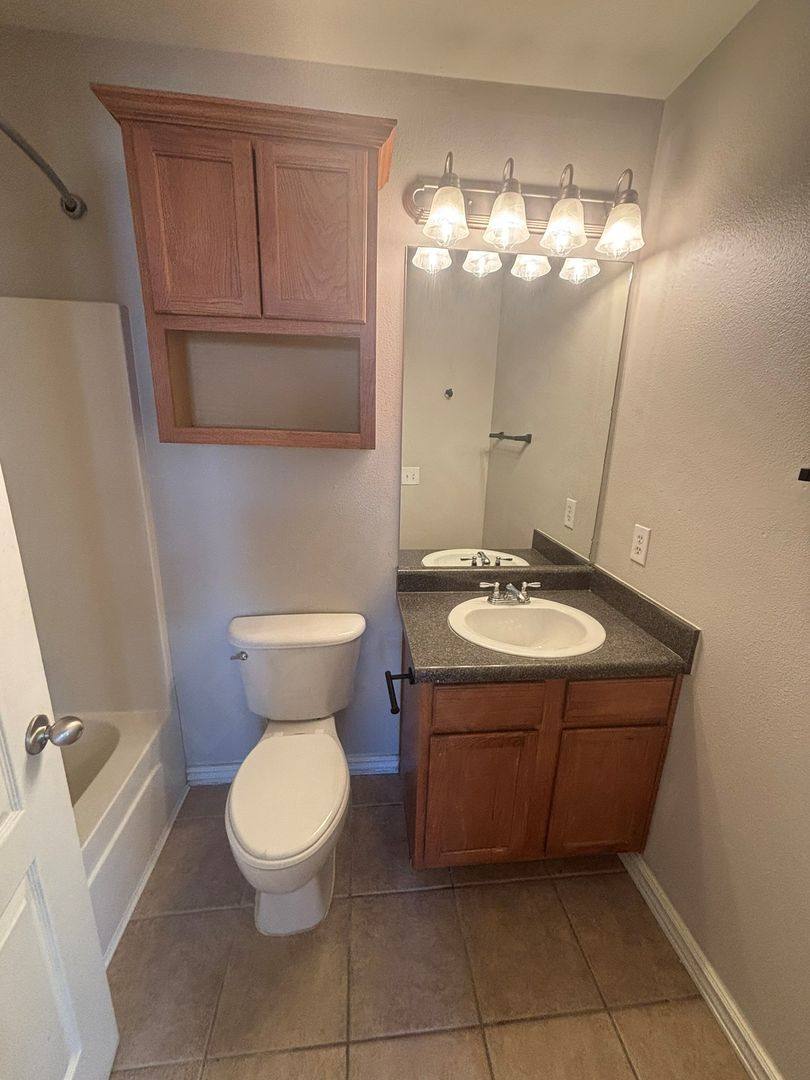 Townhouse for rent at 12284 Rambling Rose Way, Farmington, AR 72730