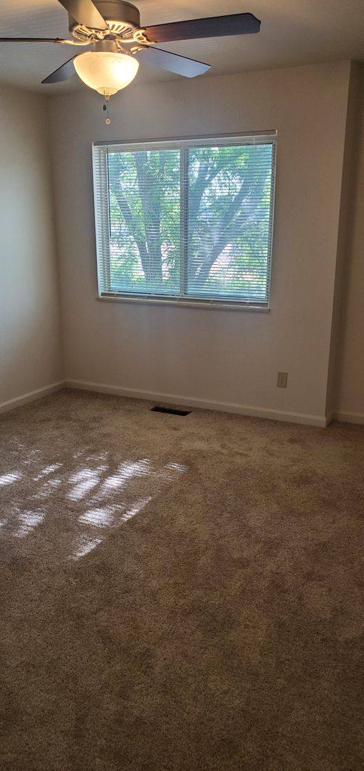 Apartment for rent at 11515 Gravois Rd, Saint Louis, MO 63126