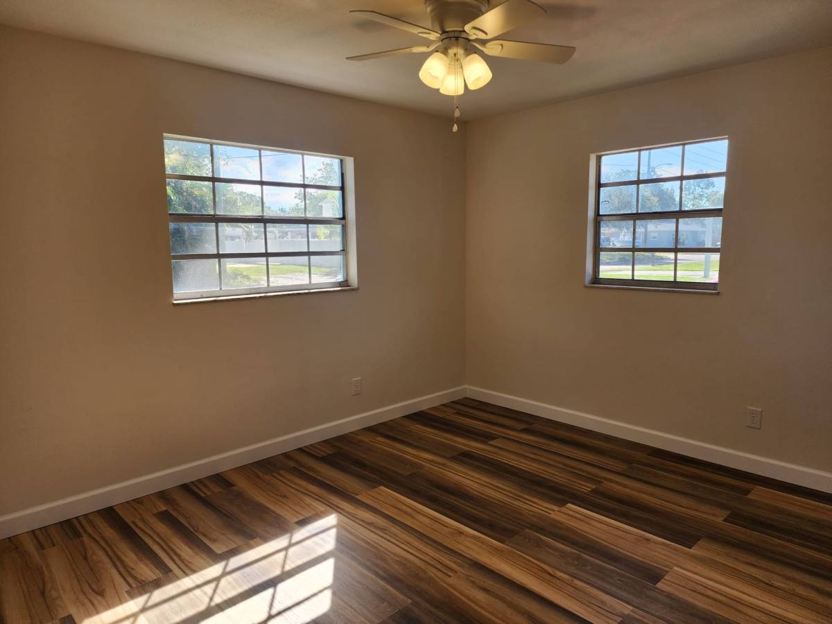 Apartment for rent at 1609 56th St S, Saint Petersburg, FL 33707